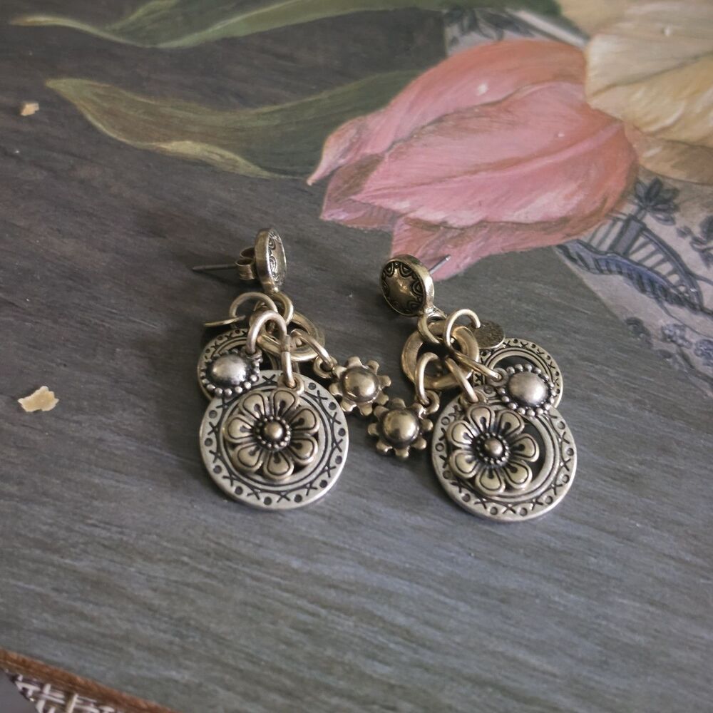 Vntg Boho Mixed Metal Dangle Earrings Silver Gold Tone Flower Disc Charms Post